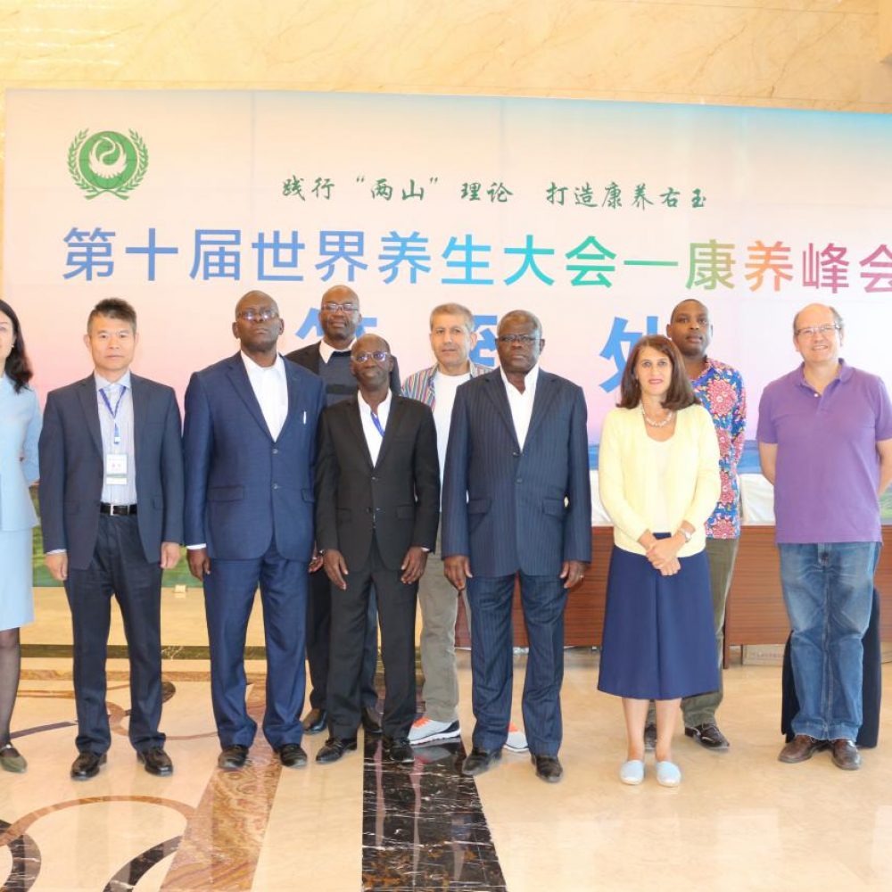 Dean Li meeting and treating nine countries' ambassadors